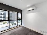 Entertain with Ease Along a South Yarra Skyline