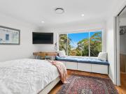 Entertainer's dream by the beach