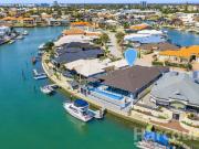 Entertainers Dream Stunning Canal Home with Sparkling Pool