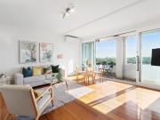 Entertainers Paradise, with bay and city views!