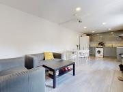 Entire 3 Bed + Balcony – Suits Group | Kilburn NW6