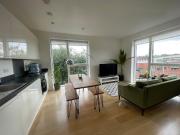 Entire bright 1 bed sublet in Hackney