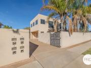 Entire Complex in High Exposure Location on One Title!