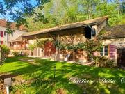 Entre Cluny et Charolles, ensemble immobilier avec 3...