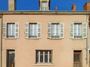 Entre Cluny et Charolles, maison de centre bourg de 144...