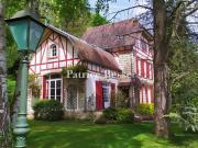 Entre L'Isle Adam et Auvers sur Oise, une maison de...