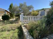 ENTRE NIMES ET UZES Maison avec garage attenant et piscin.