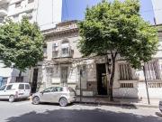 ENTRE RIOS AL 200 VENTA CASA PASILLO 2 DORMITORIOS EN...