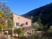 Entrecasteaux, maison ancienne à relooker située sur 5200 m2