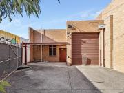 ENTRY LEVEL FREEHOLD WAREHOUSE