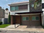 Equipadísima casa en renta Jardin Real coto 10