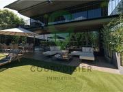 Erdgeschoss mit privatem Garten vor den Toren des...