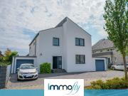 Erdgeschoss Wohnung mit Garten und Garage