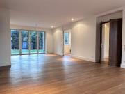 Erdgeschoßwohnung mit Tiefgarage und Personenaufzug im...