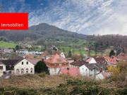 Erhaben residieren am Hang mit traumhaftem Ausblick in...