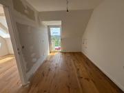 Summer Special* Gartenseitige 2 Zi Dachwohnung mit...
