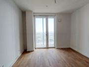 Erstbezug 3 Zi. Wohnung mit Rooftop Pool & Sauna