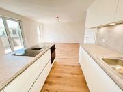 Erstbezug 3 Zimmer Wohnung mit Balkon und kleinem...