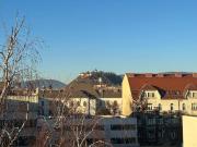 ERSTBEZUG ALTBAUETAGE mit SCHLOSSBERGBLICK, 2.OG mit...
