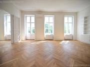 Erstbezug: Altbauwohnung mit wunderschönem Grünblick /...