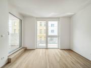 ERSTBEZUG >> bodentiefe Fenster in westseitiger...