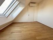 ERSTBEZUG, DACHGESCHOSS, klimatisierte 82 m2 Neubau mit...