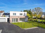 Erstbezug: Einfamilienhaus mit XL Garten, Doppelgarage &...