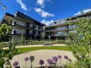 ERSTBEZUG: Exklusives Garten Domizil mit Privatpool...