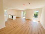 Erstbezug Geräumige 3 Raum Wohnung mit 2 Balkonen und...