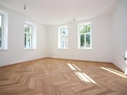 ERSTBEZUG, hell. JETZT einziehen! Kernsanierter Albau...