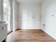 ERSTBEZUG im Erdgeschoss mit Duschkabine ERSTBEZUG im Erdgeschoss mit Duschkabine