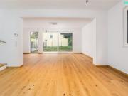 Erstbezug mit Dachterrasse & Skylineblick – Doppelhaus...