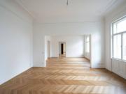 ERSTBEZUG NACH GENERALSANIERUNG: Einzigartige helle...