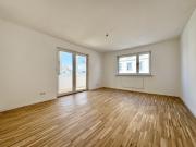 Erstbezug nach hochwertiger Renovierung! 3 Zimmer...