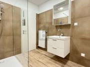 ERSTBEZUG NACH KOMPLETTSANIERUNG MIT BALKON UND GARAGE