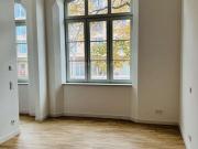 ERSTBEZUG NACH SANIERUNG~2 RÄUME~RIESIGER...