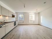 ERSTBEZUG nach Sanierung 2 Zimmer Wohnung in zentraler...