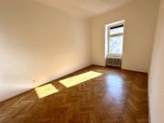 ERSTBEZUG nach Sanierung – 3 Zimmer Altbauwohnung mit...