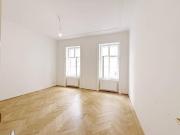 Erstbezug nach Sanierung – 4 Zimmer Wohnung mit Balkon...