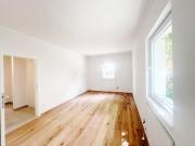 Erstbezug nach Sanierung: Charmante 2,5 Zimmer Wohnung...