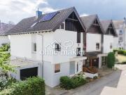 Erstbezug nach Sanierung: Familientaugliches 4 Raum...