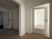 Erstbezug nach Sanierung. Großer Balkon.