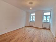 Erstbezug nach Sanierung: Helle Altbauwohnung mit...