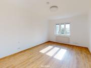 Erstbezug nach Sanierung in AKH und U Bahn Nähe!