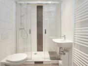 Erstbezug nach Sanierung mit Dusche