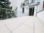 Erstbezug nach Sanierung mit hofseitiger Terrasse