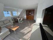 ERSTBEZUG nach Sanierung. Modern/neu möblierte 3 Zi....