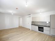 Erstbezug nach Sanierung: Schöne 2 Zimmer Wohnung nahe...