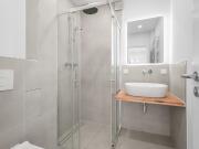 Erstbezug nach Vollsanierung: Moderne 2 Zimmer Wohnung...