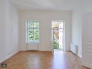 ERSTBEZUG Nähe Votivkirche! Generalsanierte 3 Zimmer...